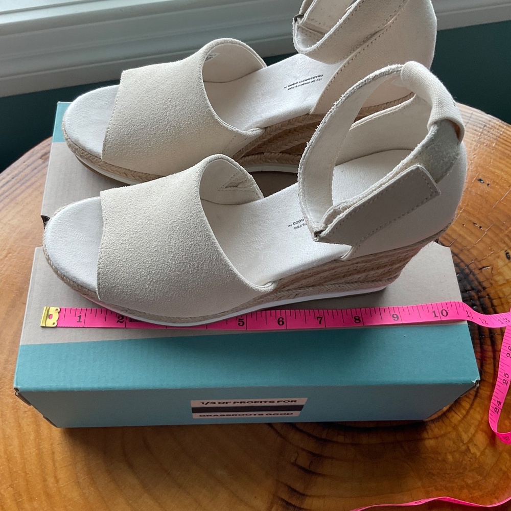 TOMS Marisol Espadrille Suede/Canvas Wedge Sandal Women’s 7 w/ box - Picture 13 of 13